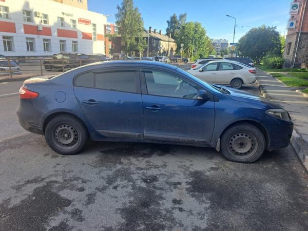 Renault Fluence 2010, фото 4