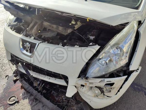 Peugeot 3008 2012, фото 2