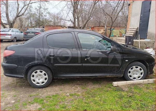 Peugeot 206 2008, фото 3