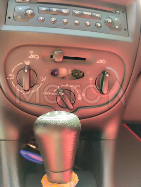 Peugeot 206 2008, фото 12