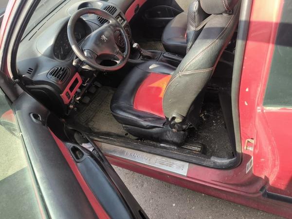 Peugeot 206 2005, фото 7