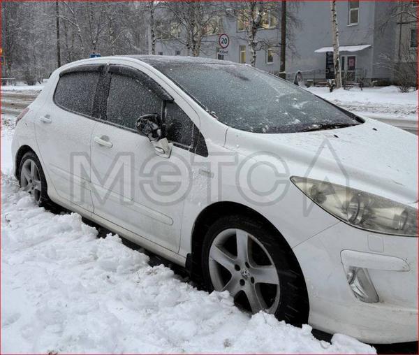 Peugeot 308 2008, фото 3