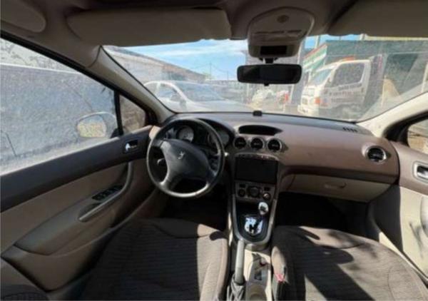 Peugeot 308 2008, фото 3