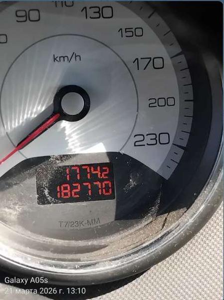 Peugeot 308 2008, фото 3