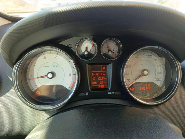 Peugeot 308 2009, фото 3