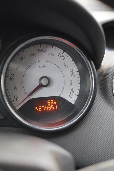 Peugeot 308 2009, фото 11