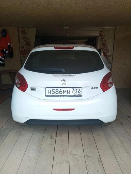 Peugeot 208 2013, фото 2