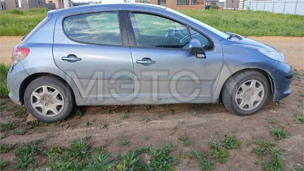 Peugeot 207 2007, фото 3