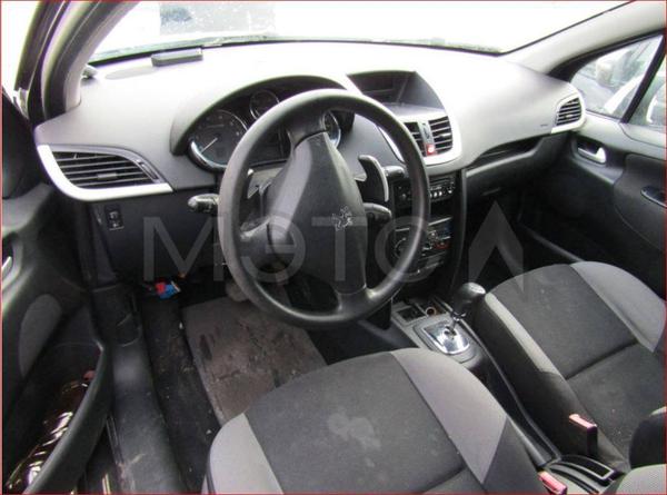 Peugeot 207 2008, фото 19