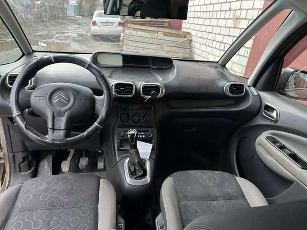 Citroen C3 Picasso 2012, фото 9
