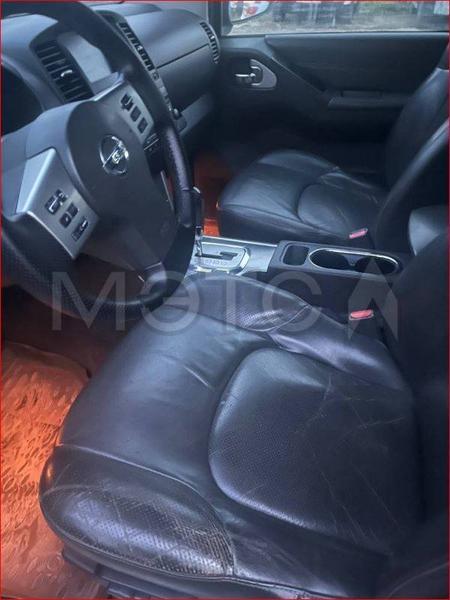 Nissan Navara 2011, фото 6