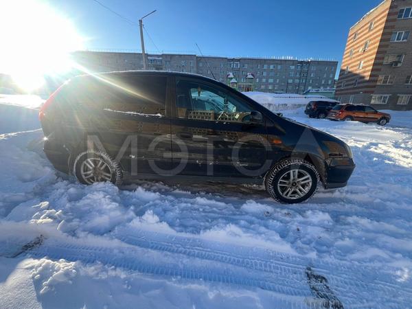 Nissan Almera Tino 2004, фото 3