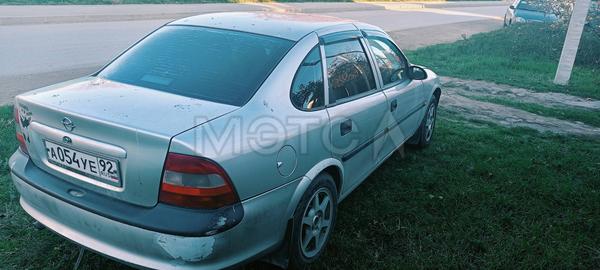 Opel Vectra 1997, фото 3