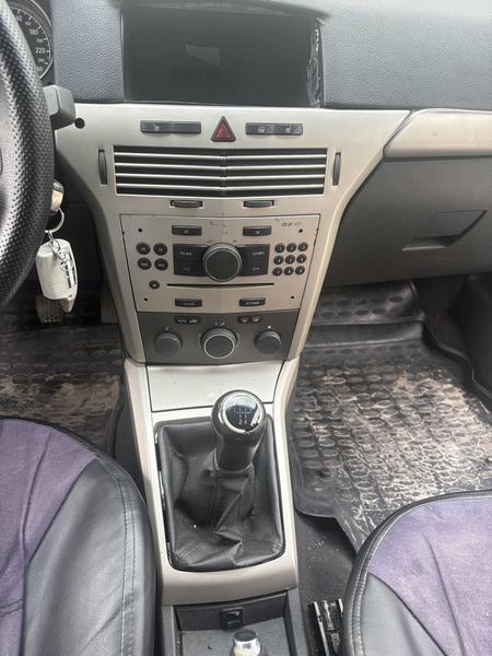 Opel Astra 2007, фото 2