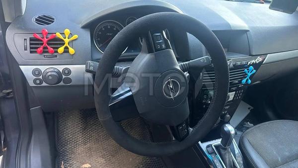 Opel Astra 2008, фото 13