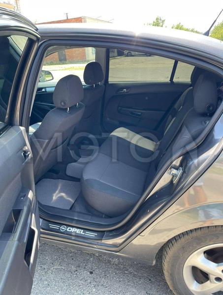 Opel Astra 2010, фото 7