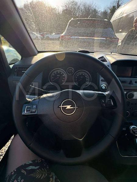 Opel Zafira 2006, фото 8