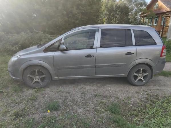 Opel Zafira 2007, фото 10