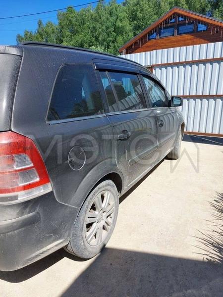 Opel Zafira 2011, фото 4