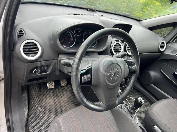 Opel Corsa 2011, фото 12