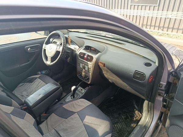 Opel Corsa 2005, фото 4