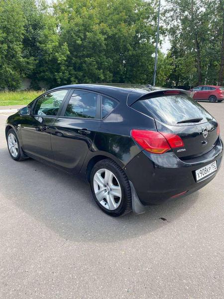 Opel Astra 2010, фото 10