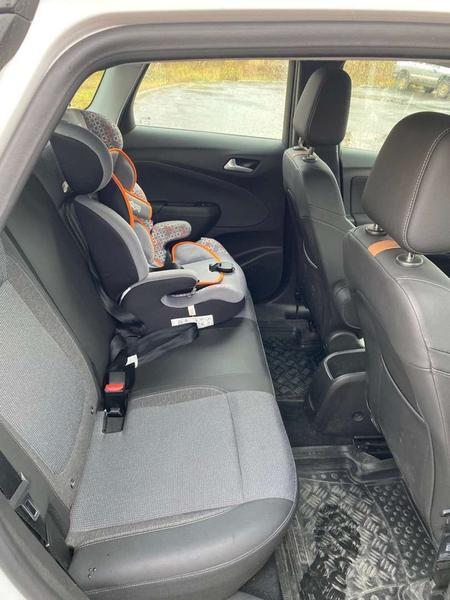 Opel Crossland X 2021, фото 4