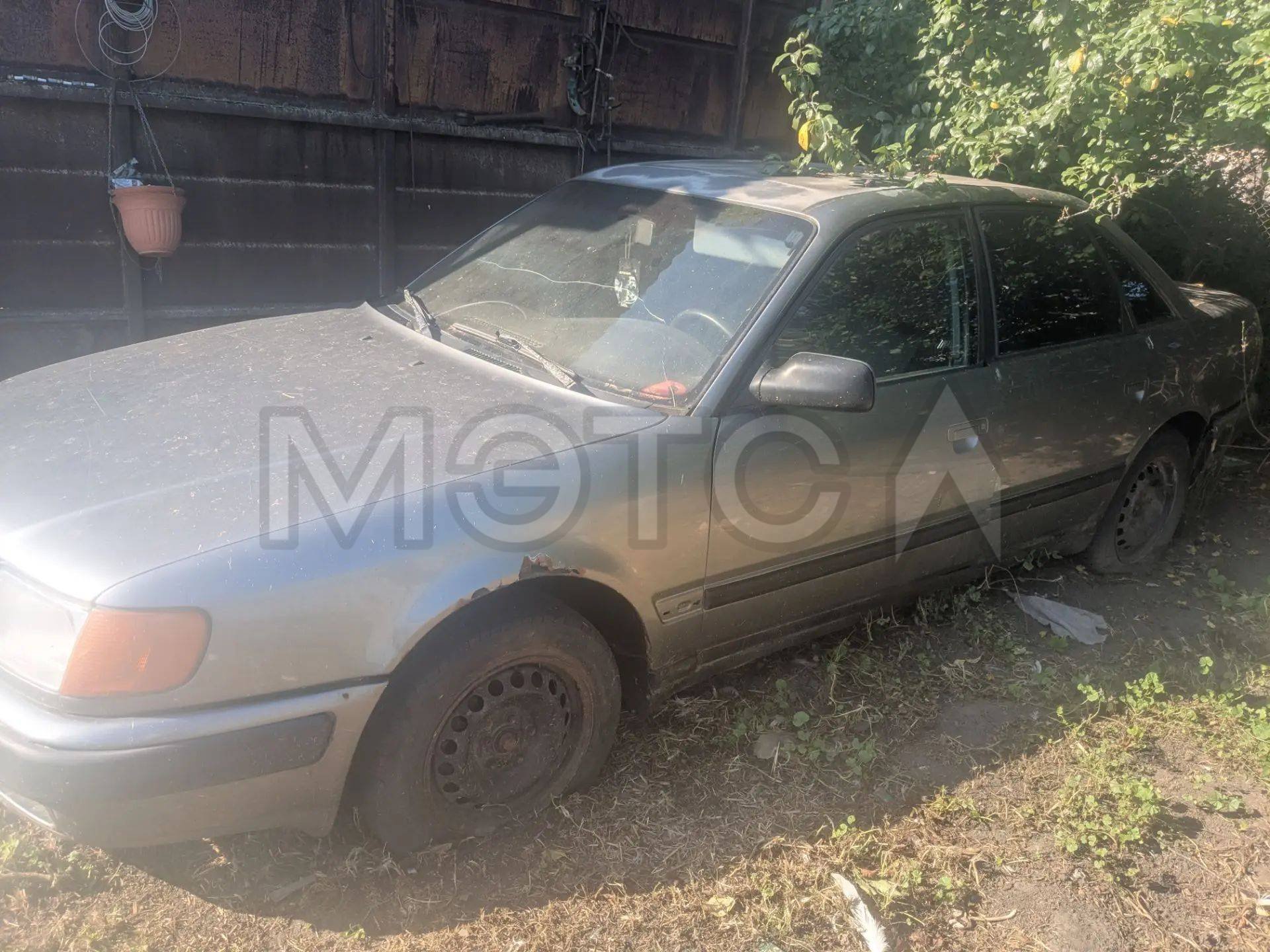 Audi 100