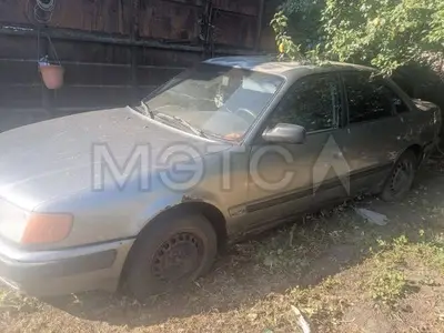 Audi 100