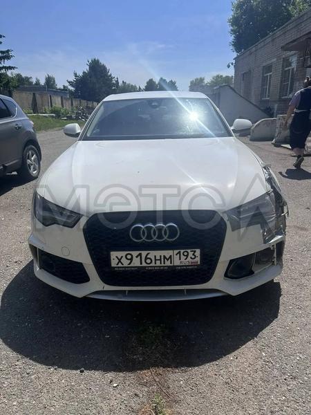 Audi A6 2011, фото 2