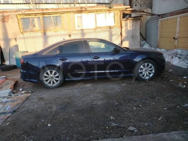 Audi A6 2012, фото 2