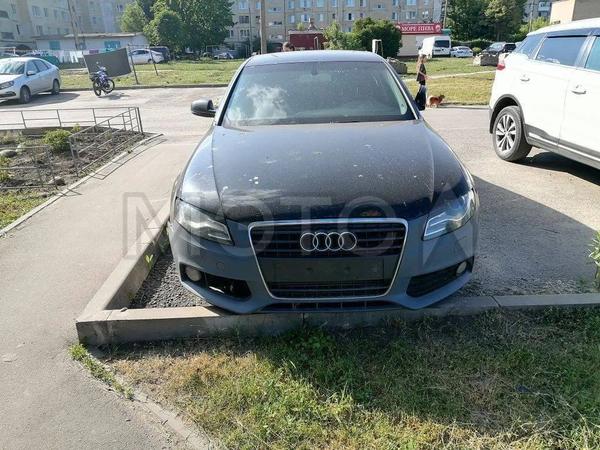 Audi A4 2010, фото 2