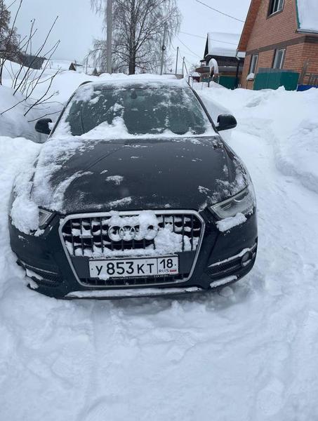 Audi Q3 2012, фото 6