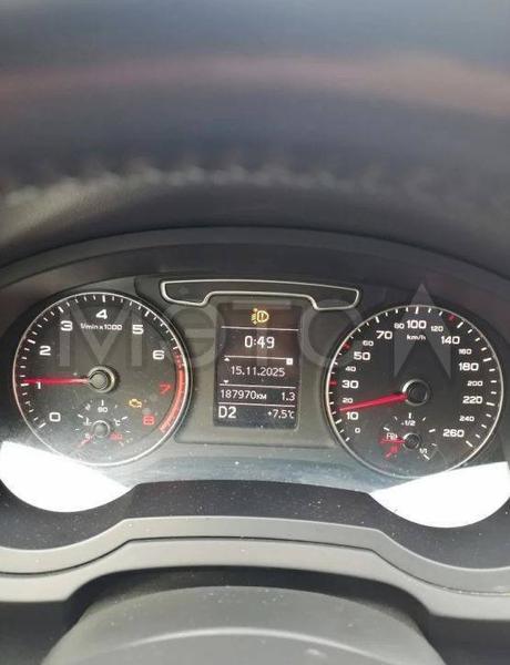 Audi Q3 2012, фото 6