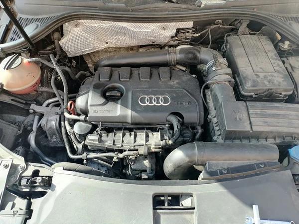 Audi Q3 2012, фото 19