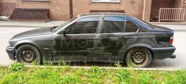 BMW 320 1991, фото 2