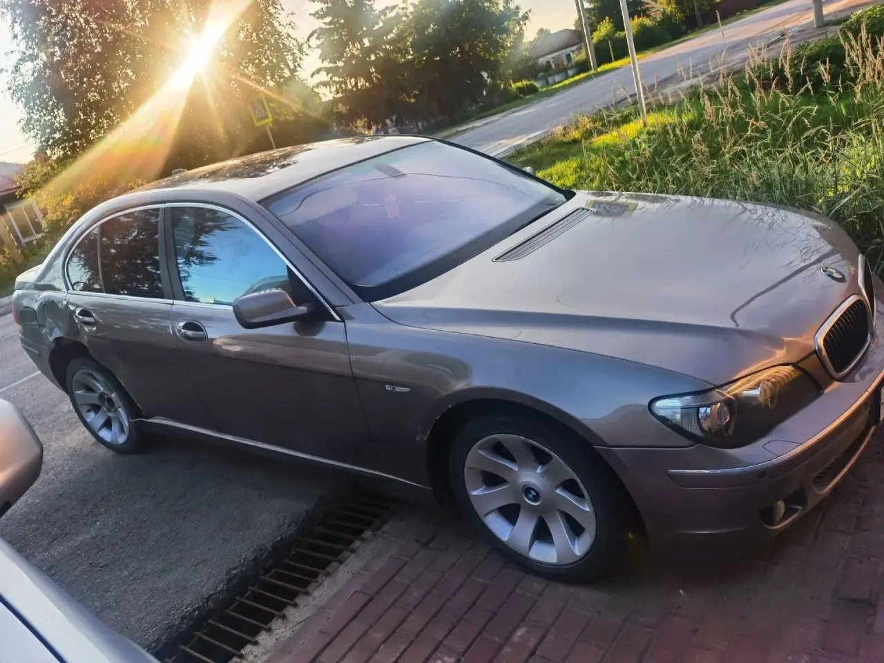 BMW 740I
