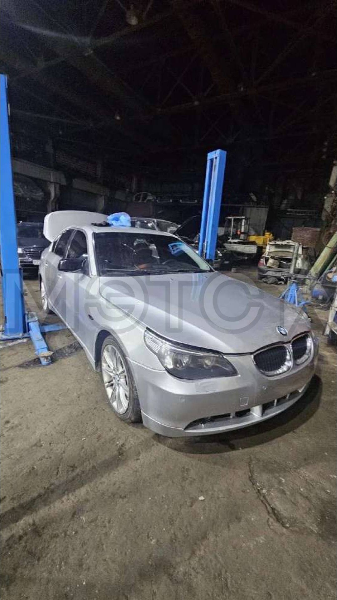 BMW 520I