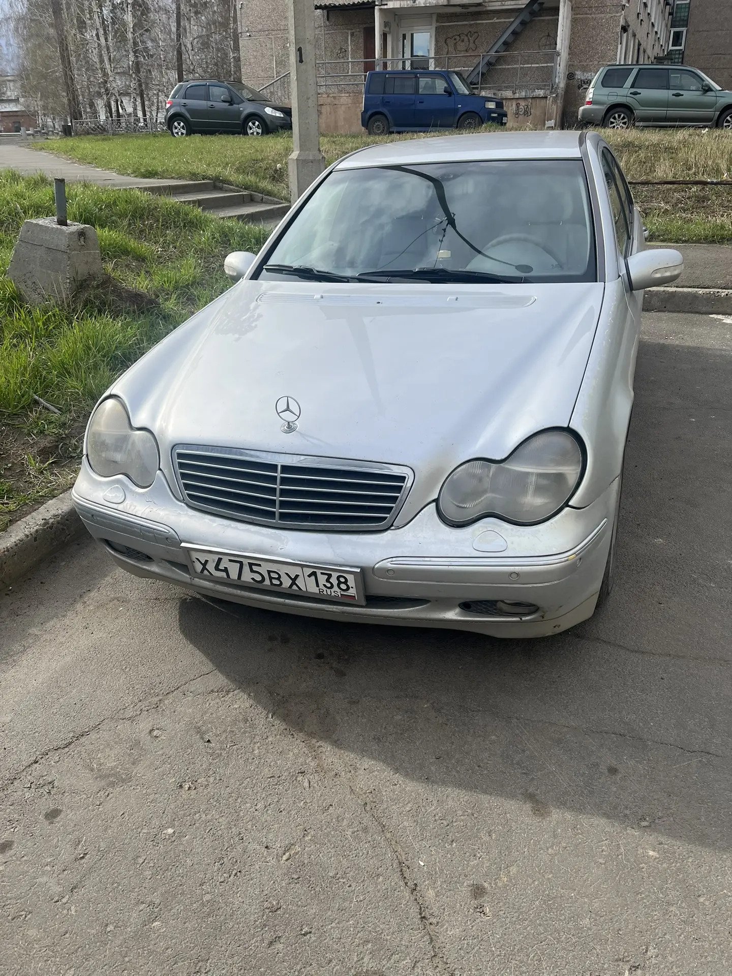 Mercedes-Benz Не указана