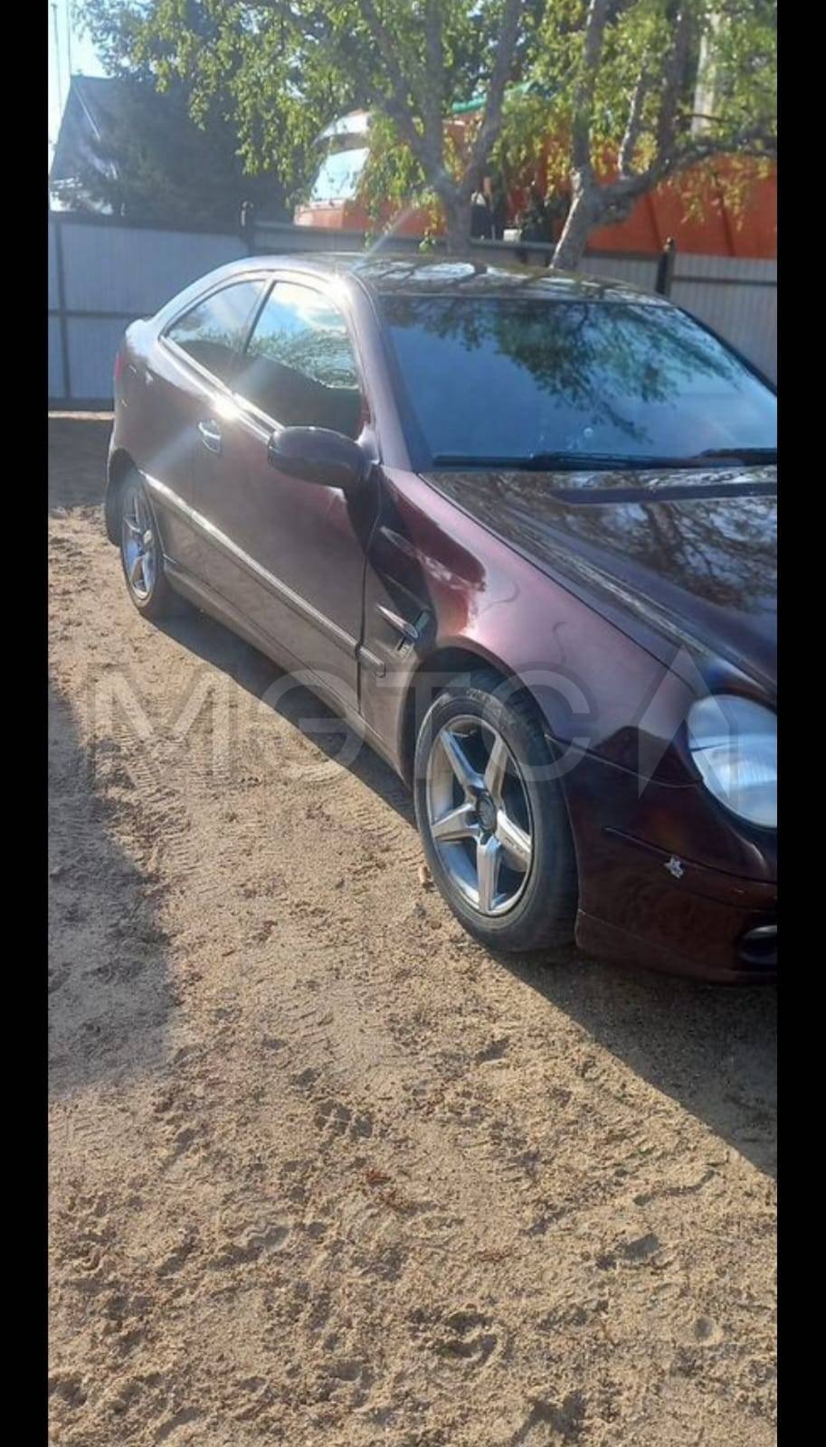 Mercedes-Benz C180