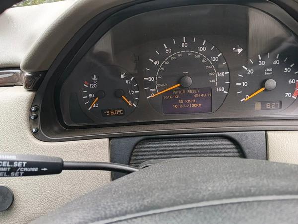 Mercedes-Benz E-Класс 2001, фото 6