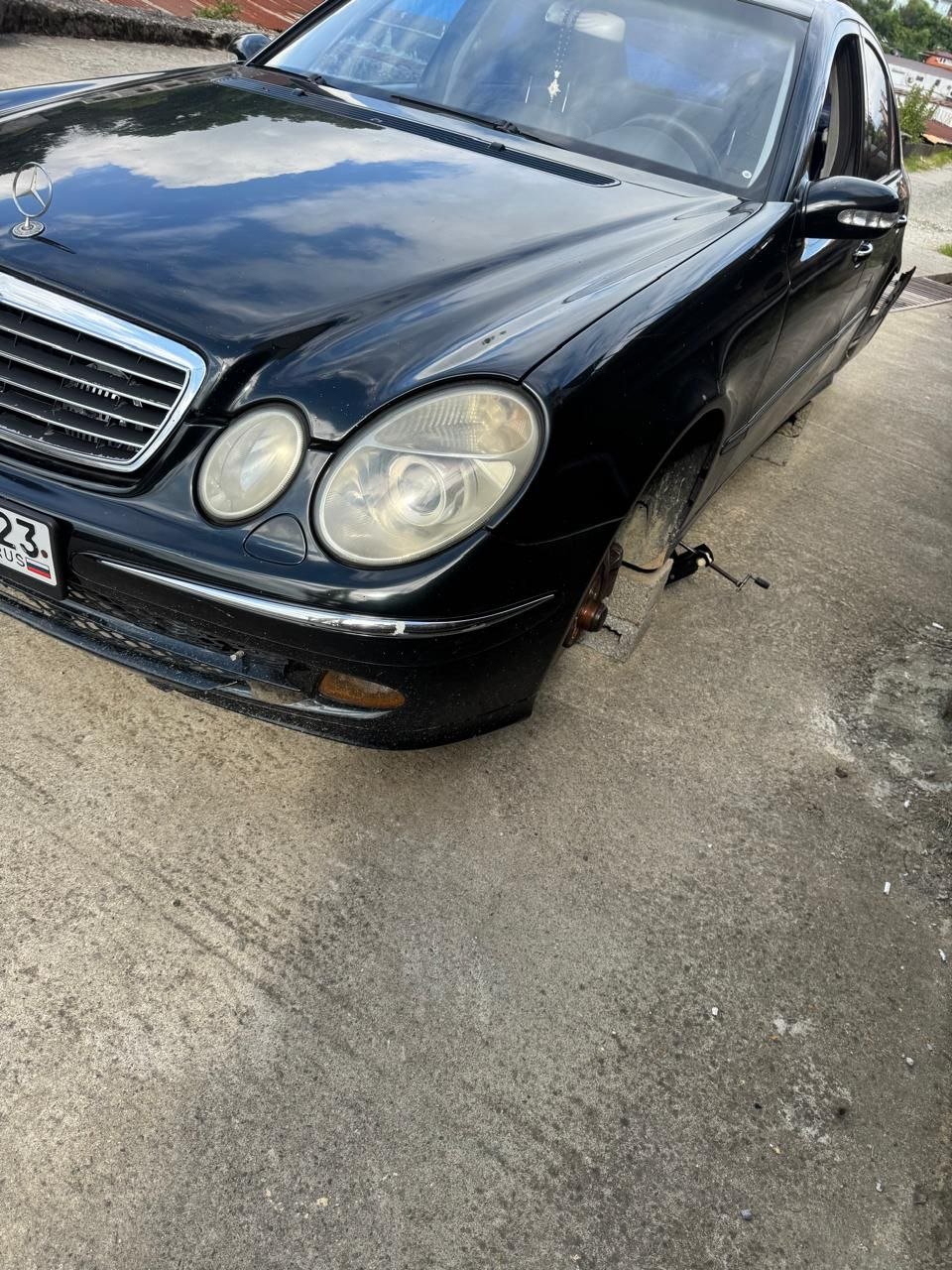 Mercedes-Benz Не указана