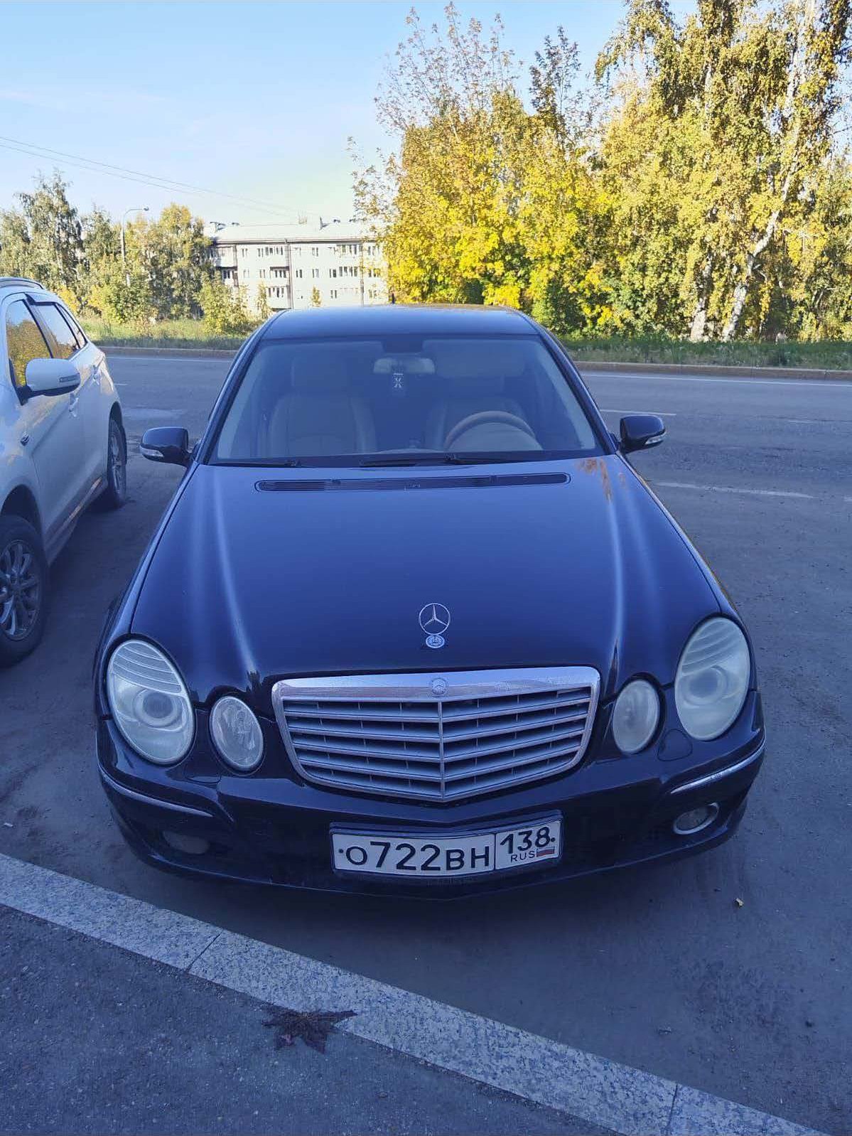Mercedes-Benz E230