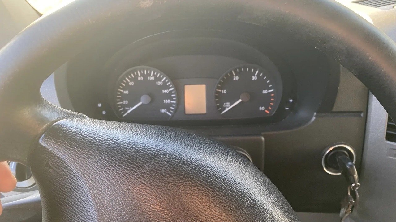 Mercedes-Benz Не указана