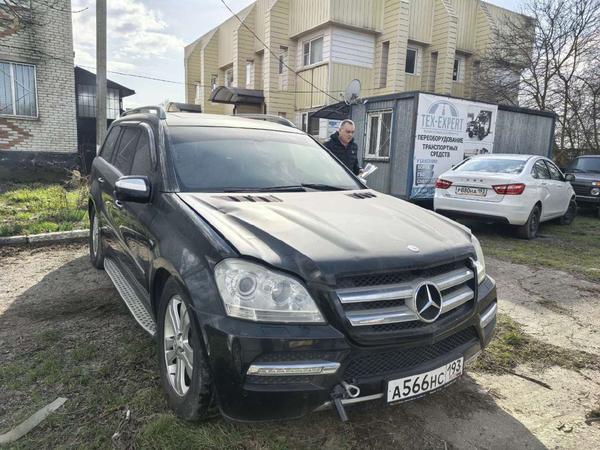Mercedes-Benz GL350 2010, фото 2