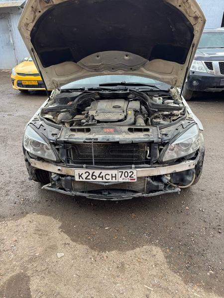 Mercedes-Benz C180 2010, фото 5