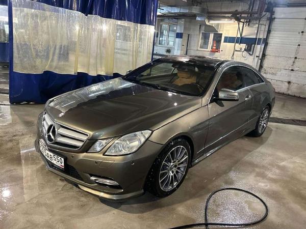 Mercedes-Benz E-Класс 2012, фото 2
