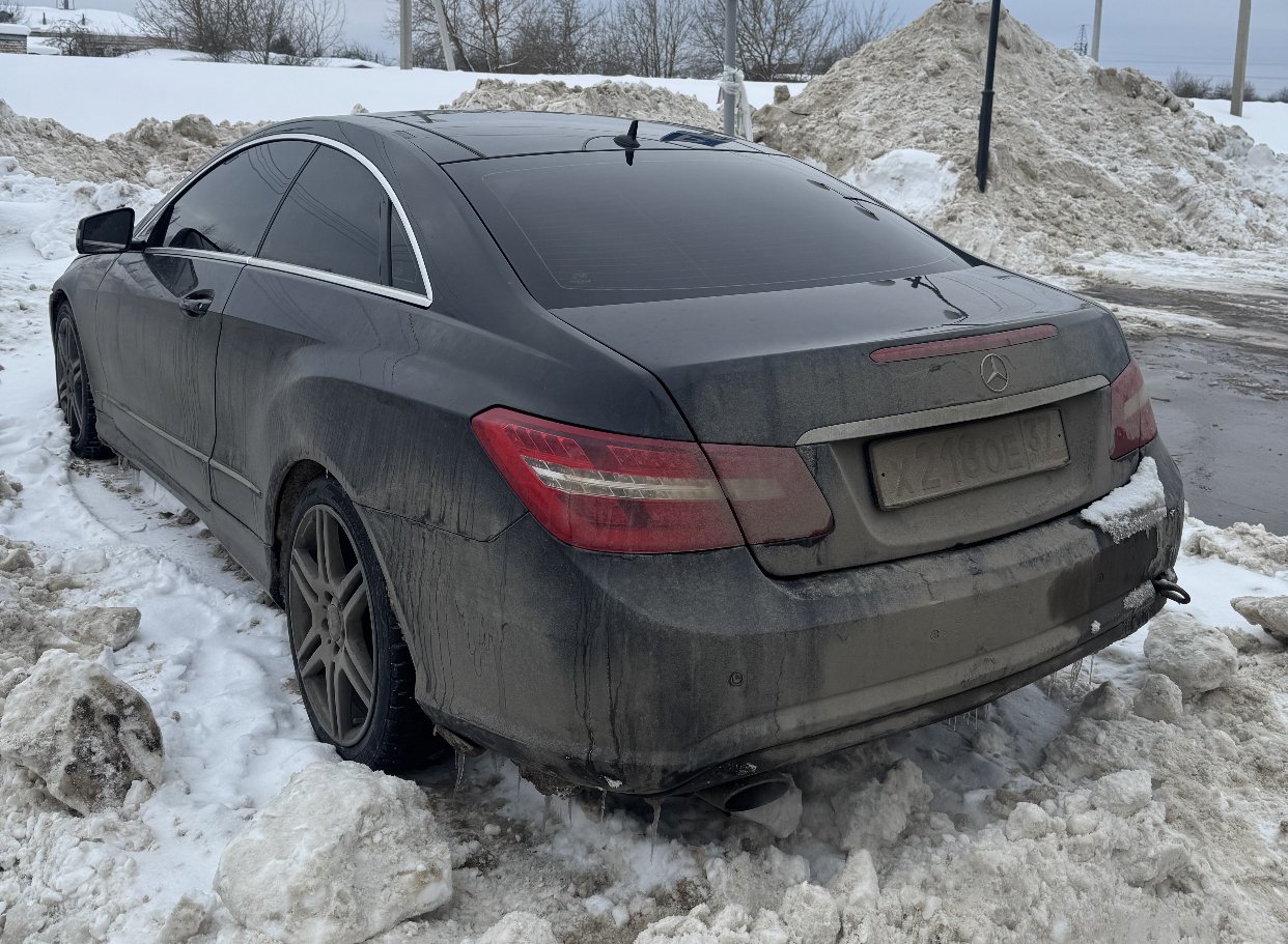 Mercedes-Benz Не указана