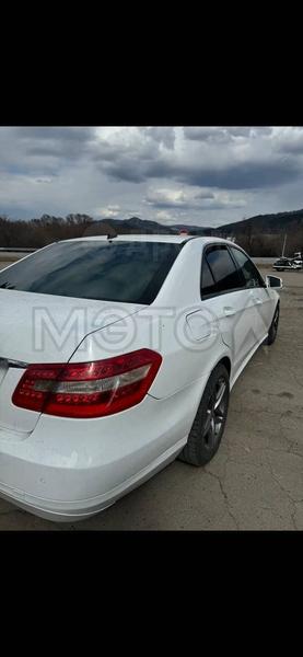 Mercedes-Benz E-Класс 2009, фото 2