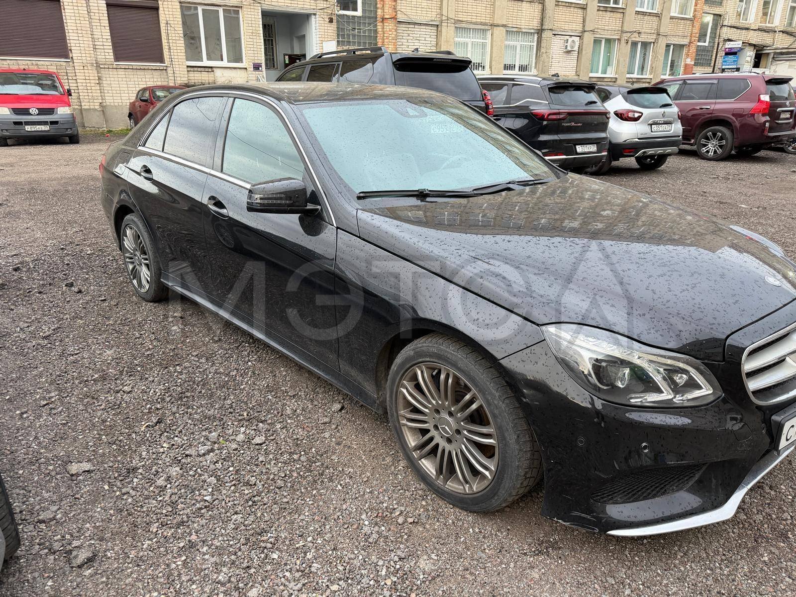 Mercedes-Benz Не указана